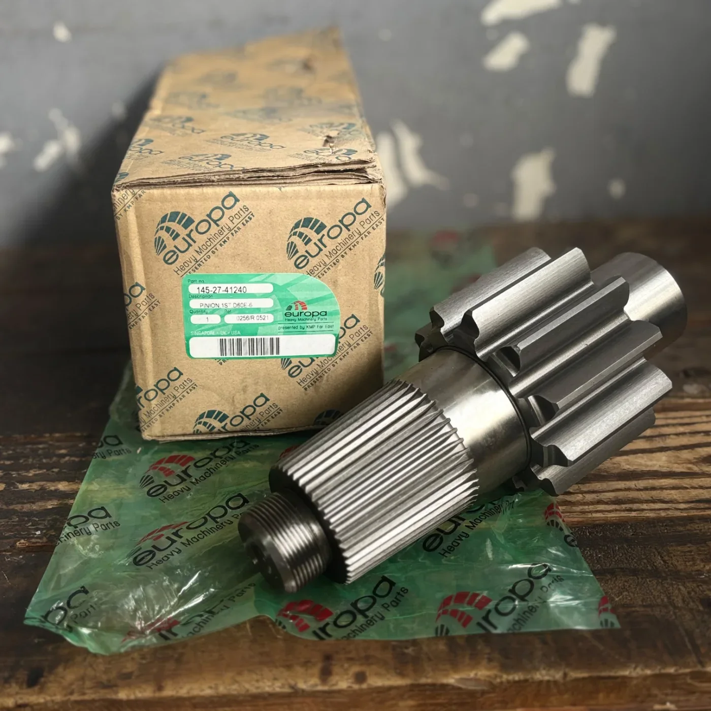 145-27-41240 Pinion komatsu D70LE